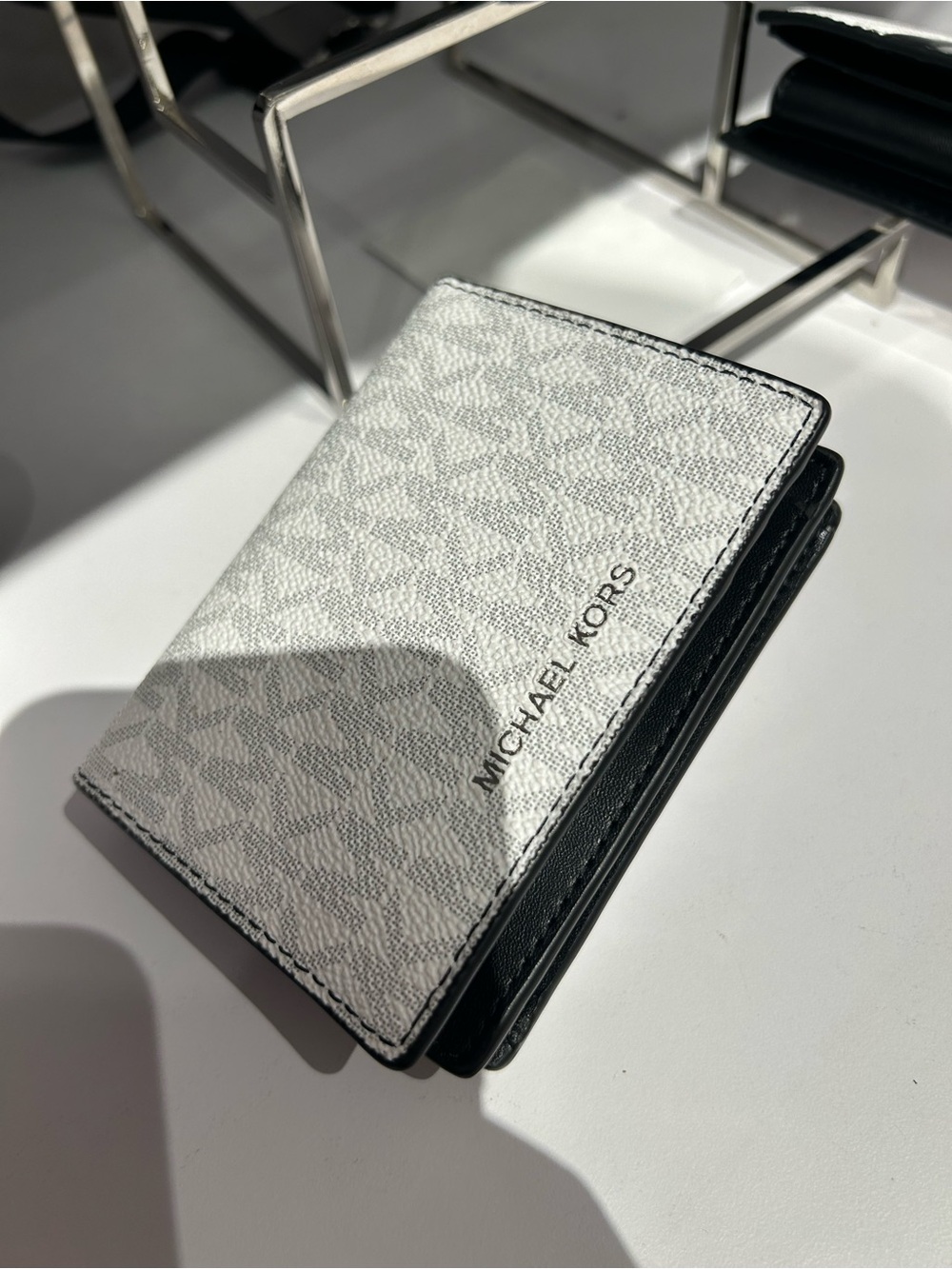 Michael Kors Cooper Billfold Wallet Bifold  MK Ombre Logo white
